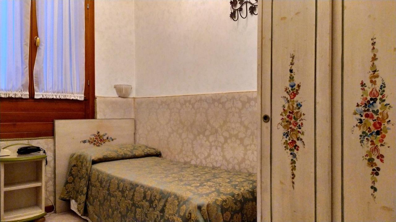 Hotel San Salvador Basic & Local 2 Stars Hotel Venice Ngoại thất bức ảnh